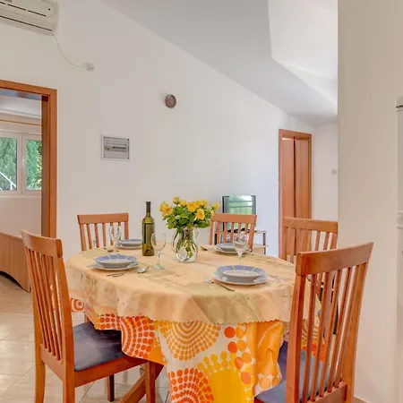 Apartment Bogdan *