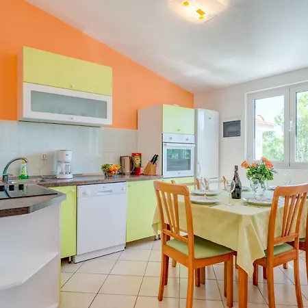 Apartment Bogdan Mimice